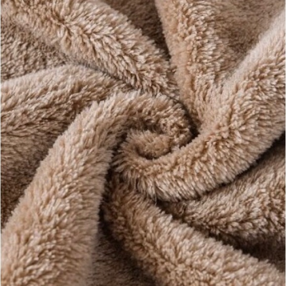 NWT! Super Soft Oversized 90”x90” Plush Blanket FULL / QUEEN Brownstone - Picture 7 of 10